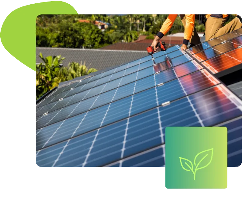 Pose de panneaux solaires sur le toit d'une maison