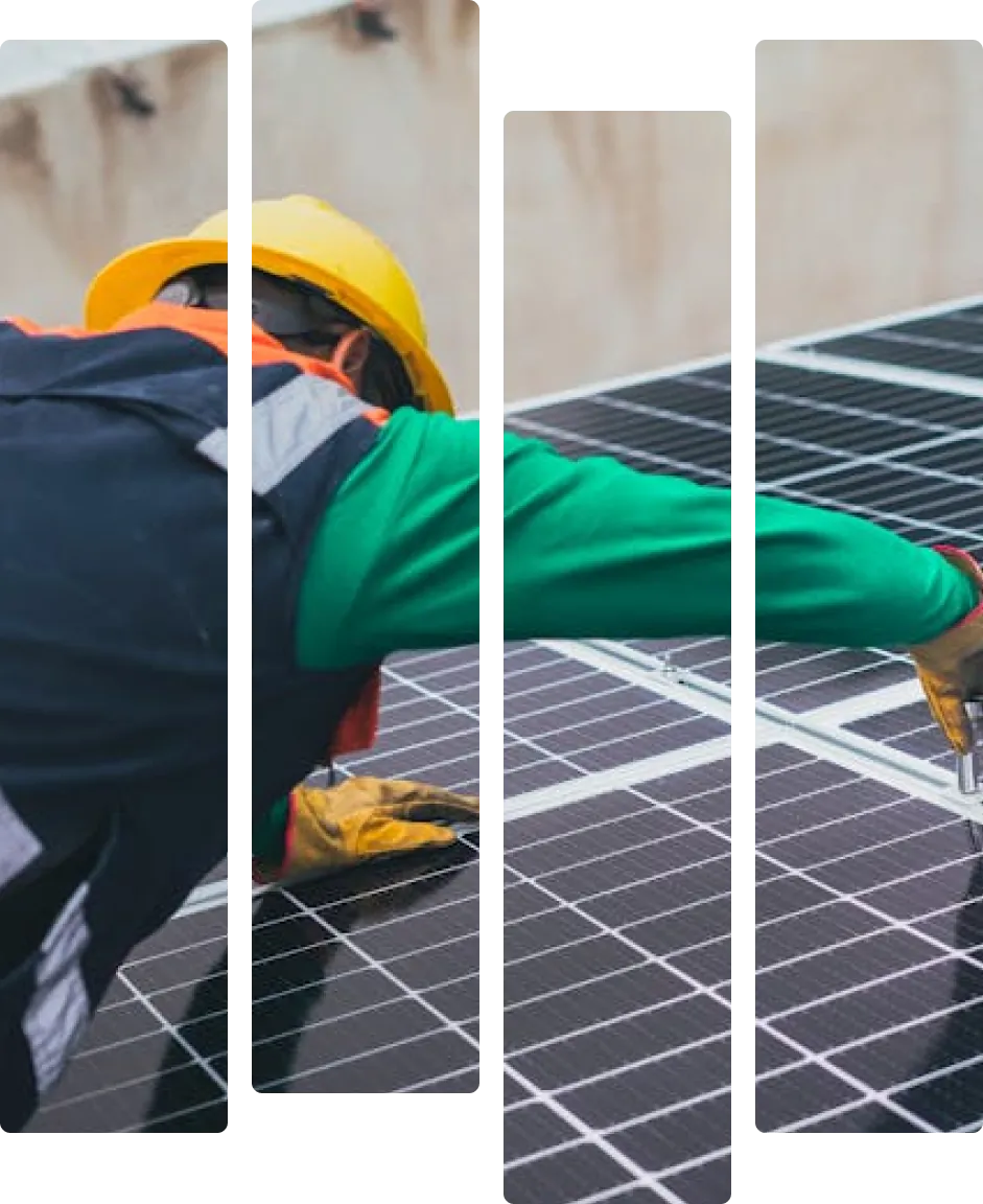 Technicien casqué intervenant sur des panneaux photovoltaïques